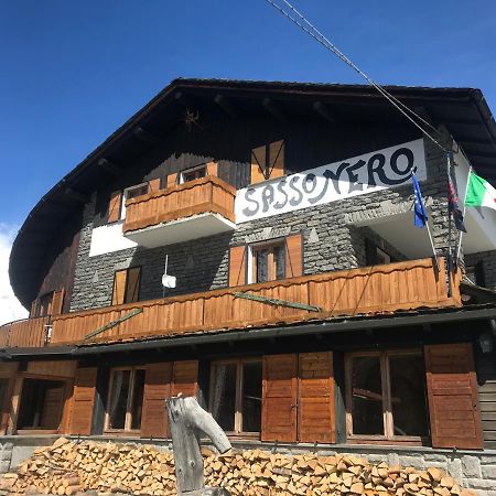 Sasso Nero Hotel Chiesa in Valmalenco Buitenkant foto
