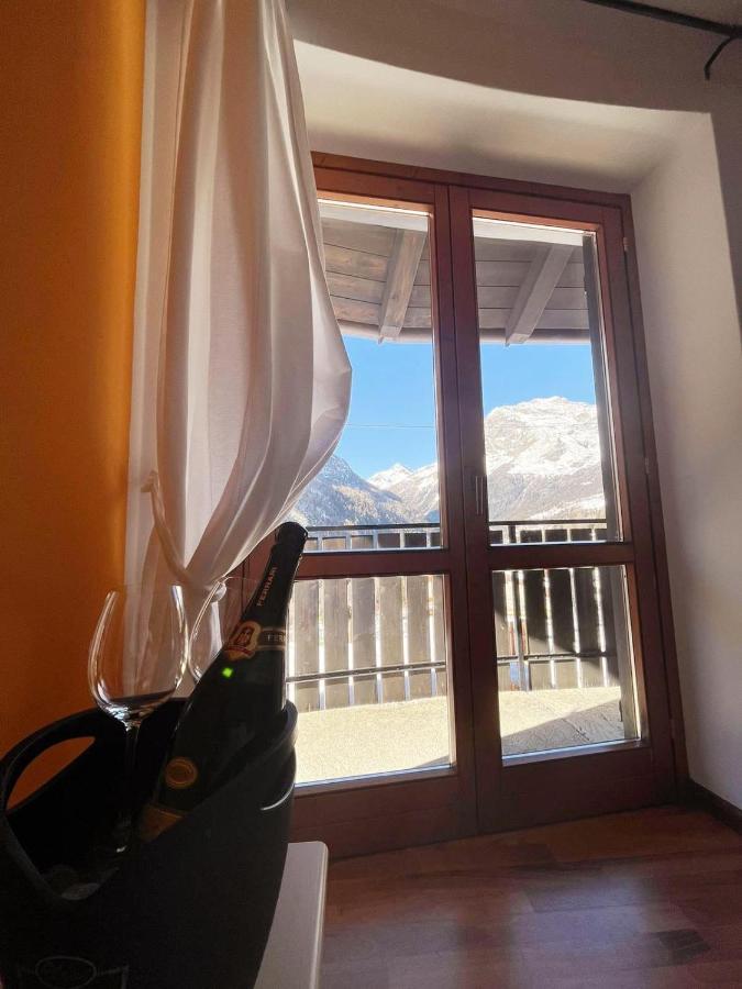 Sasso Nero Hotel Chiesa in Valmalenco Buitenkant foto