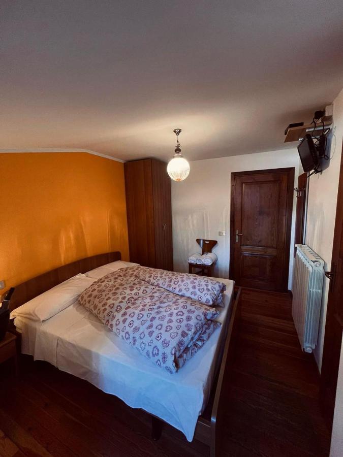 Sasso Nero Hotel Chiesa in Valmalenco Buitenkant foto