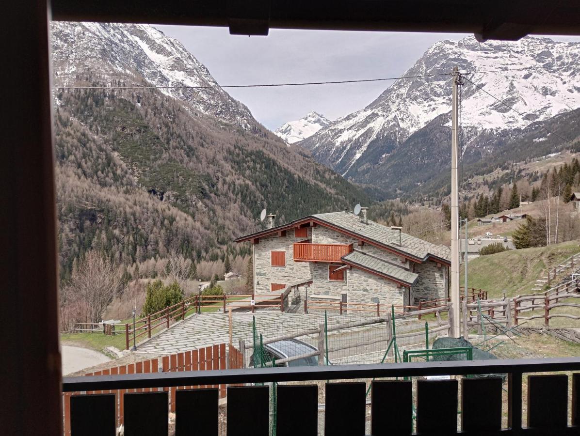 Sasso Nero Hotel Chiesa in Valmalenco Buitenkant foto