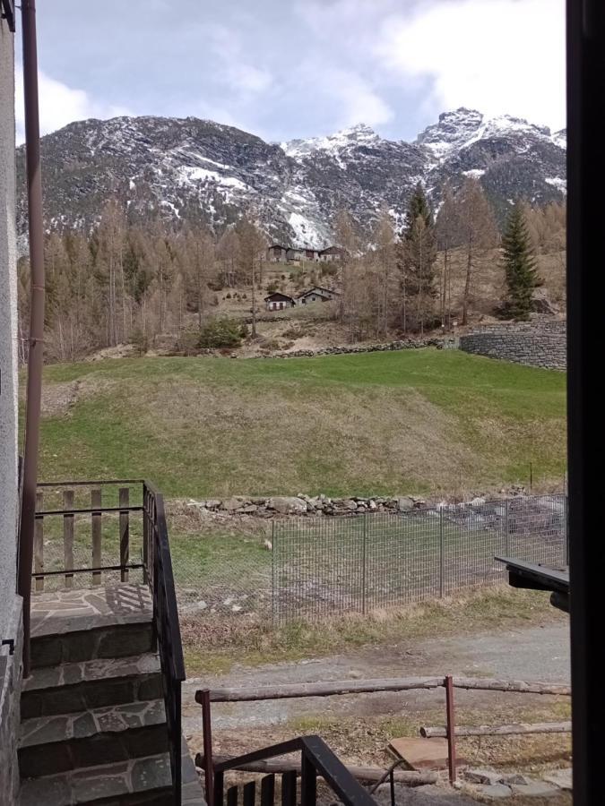 Sasso Nero Hotel Chiesa in Valmalenco Buitenkant foto
