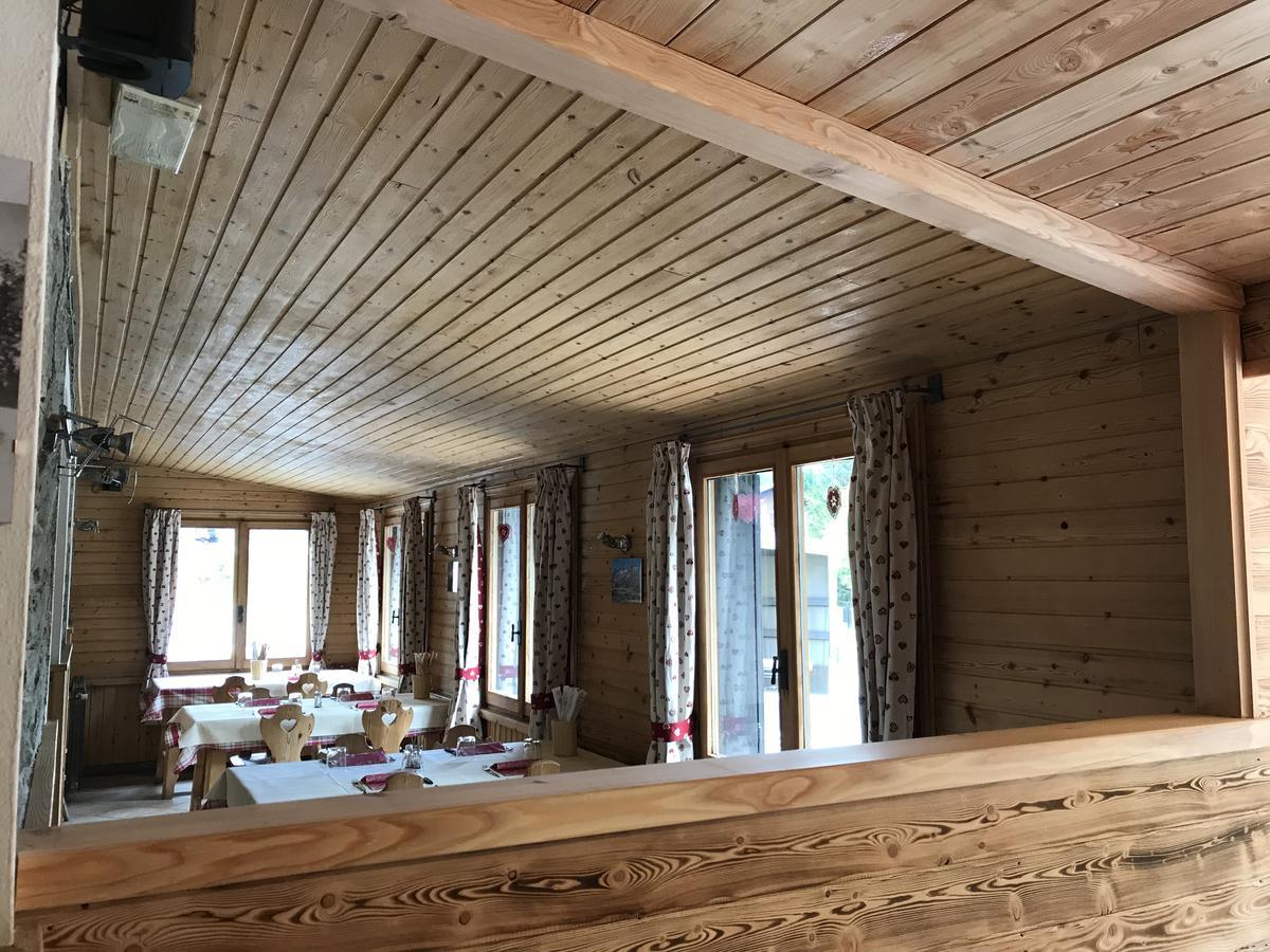 Sasso Nero Hotel Chiesa in Valmalenco Buitenkant foto